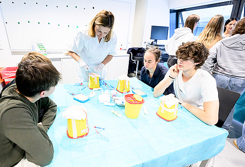 Einblicke in die Biomedizinische Forschung für die Schüler*innen