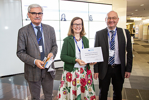 Barbara Obermayer-Pietsch erhält den Philippe Bordier Clinical Award.