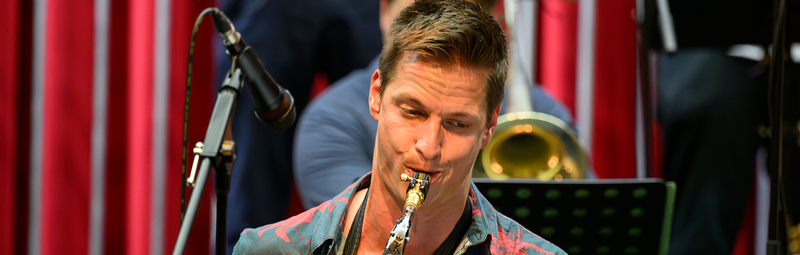 Saxophonist beim Sommerkonzert an der Med Uni Graz