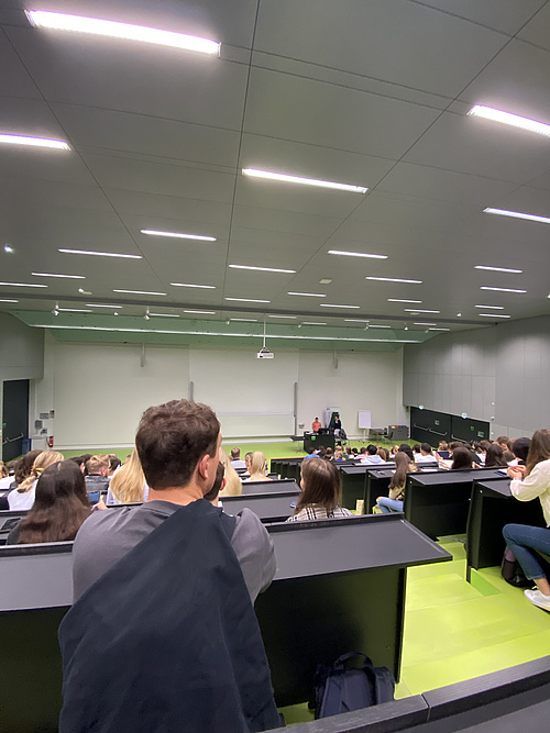 Foto: Erster Uni-Tag
