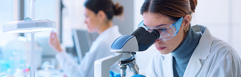Frauen in der Wissenschaft - Credit: StockPhotoPro/AdobeStock