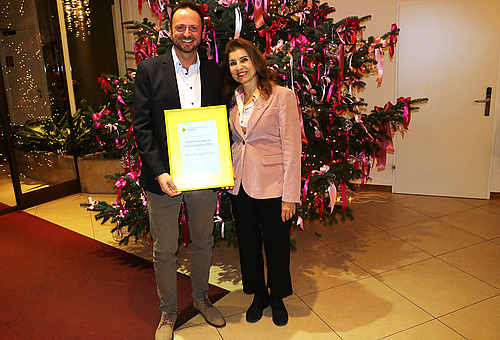 Peter Tiefenbacher freut sich über den Förderpreis der steirischen Krebshilfe