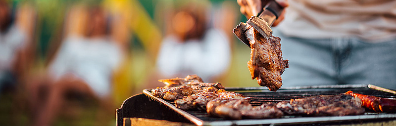 Grillen - AdobeStock/bnenin