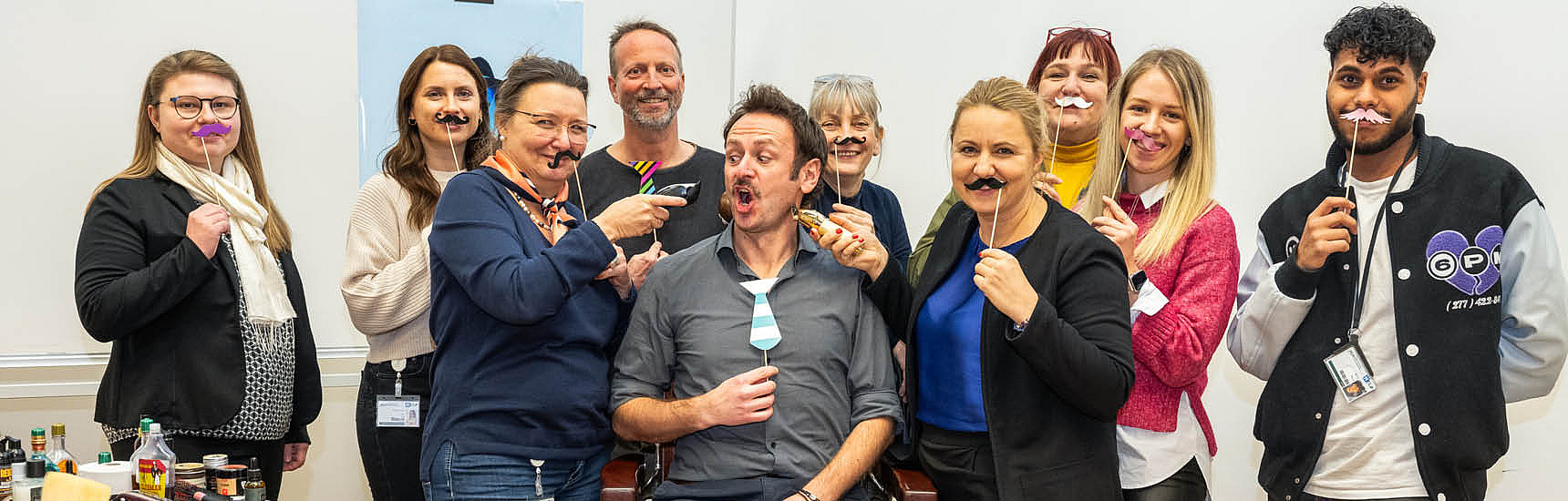 Movember Aktion vom Med Uni und dem LKH/ Foto: Lena Erkinger 