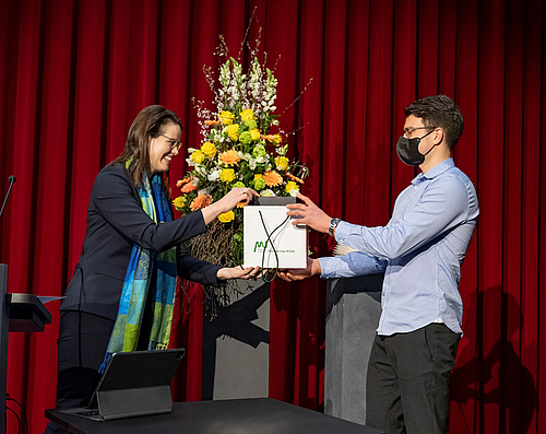 Vizerektorin Sabine Vogl bedankt sich für die spannenden Inputs