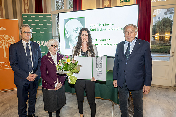 Johanna Dabernig-Heinz bekommt den Josef Krainer-Förderungspreis.