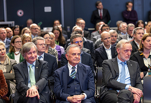 Die Altrektoren Smolle und Walter neben Stadtrat Günter Riegler