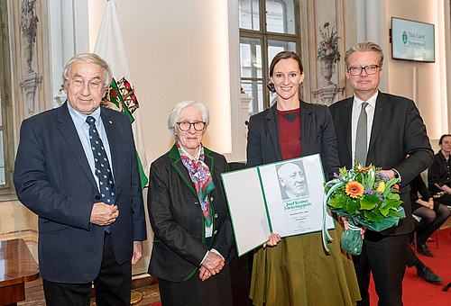 Ines Fössl (2.v.r.) erhielt einen Josef Krainer-Förderungspreis  