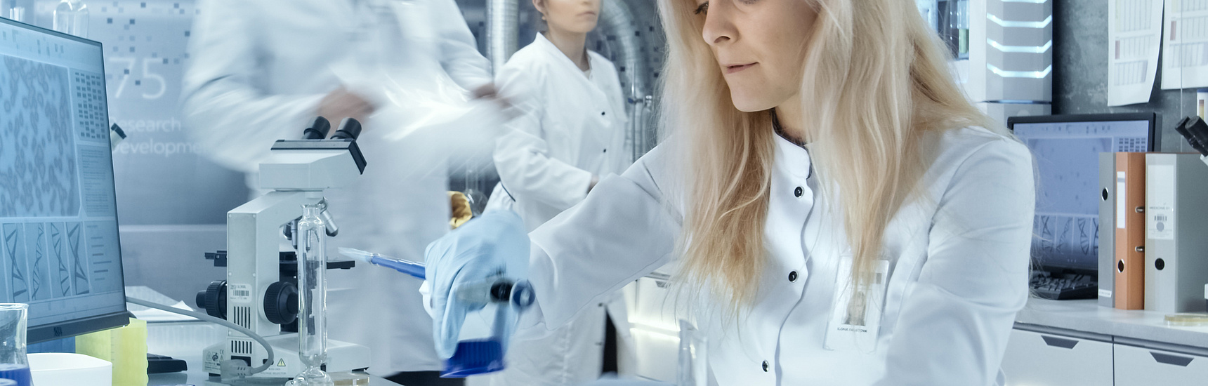 Forschende im Labor