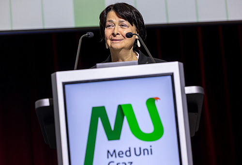 Andrea Pribyl bei ihren Dankesworten