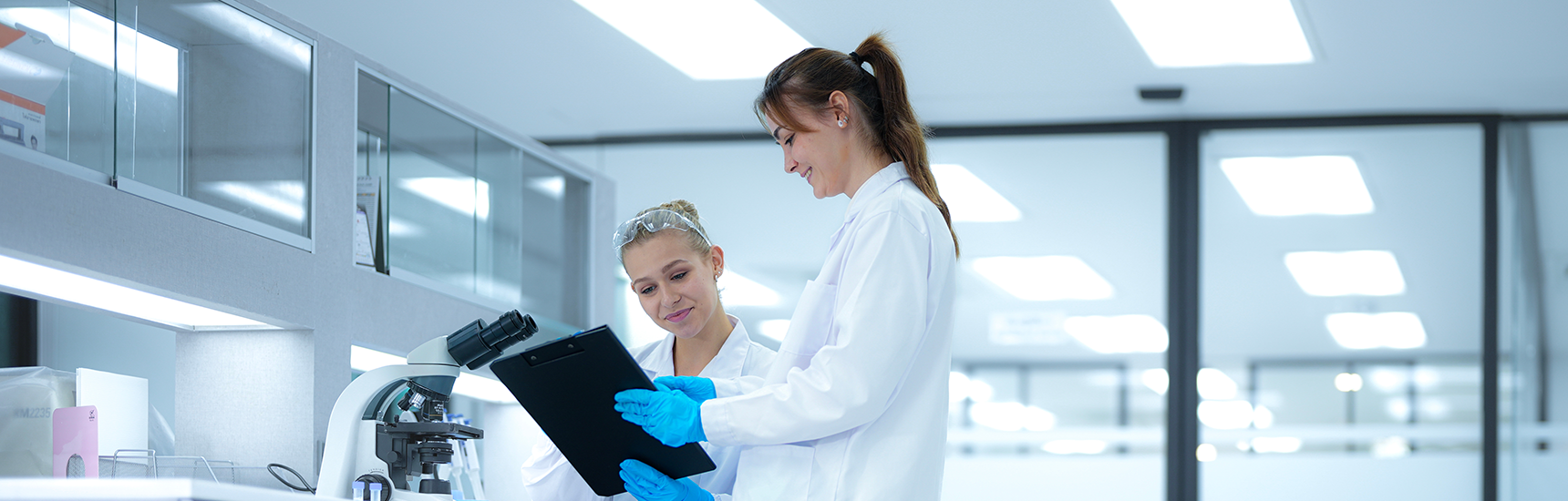 PostDocs - adobestock.com/ultramansk